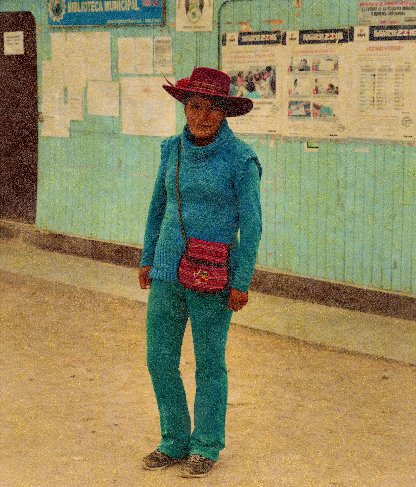 No 2 LB 2019 GOLD LEAF BLUE PORTRAIT HAPAX