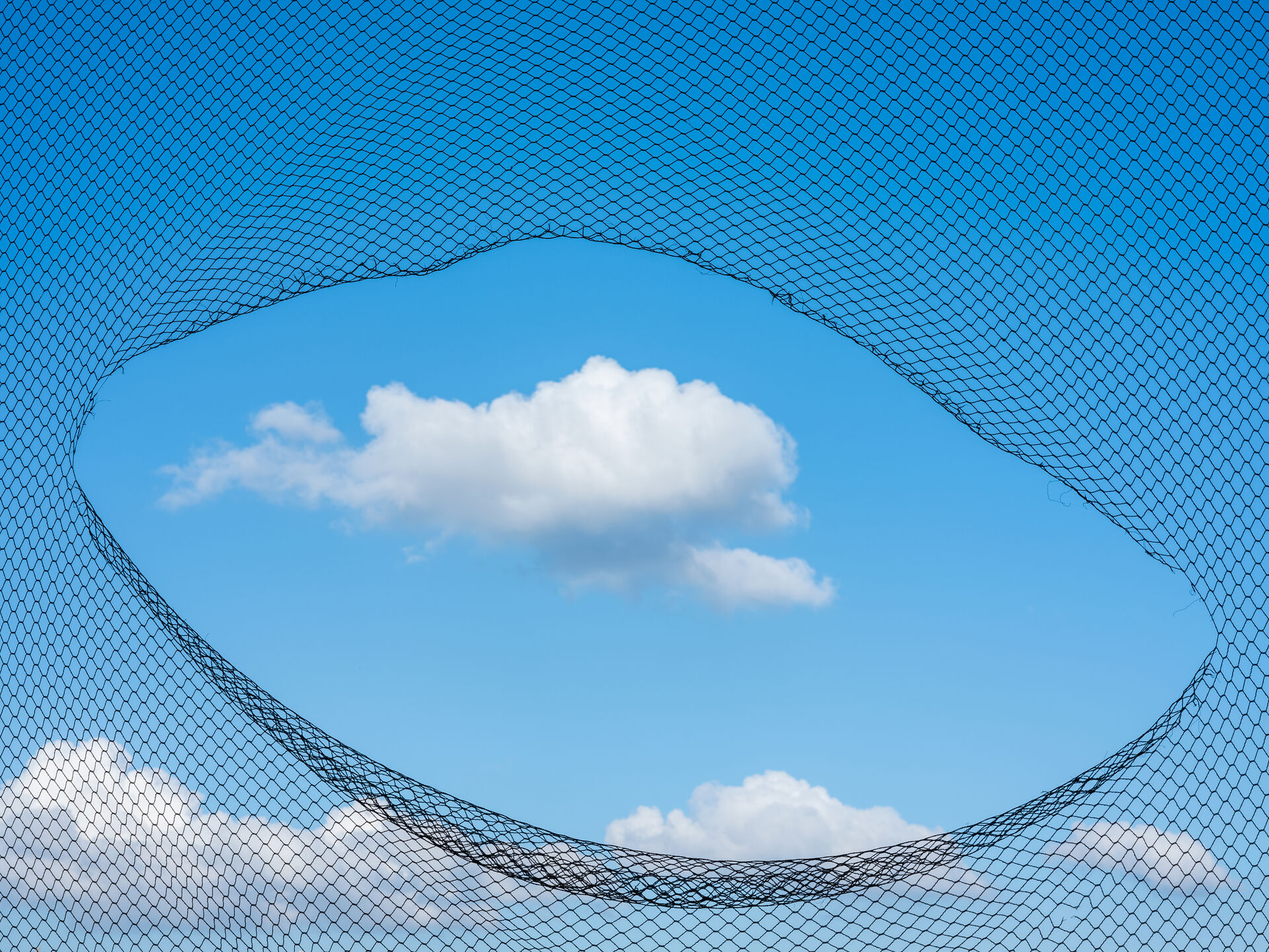 844320211006 Clouds F