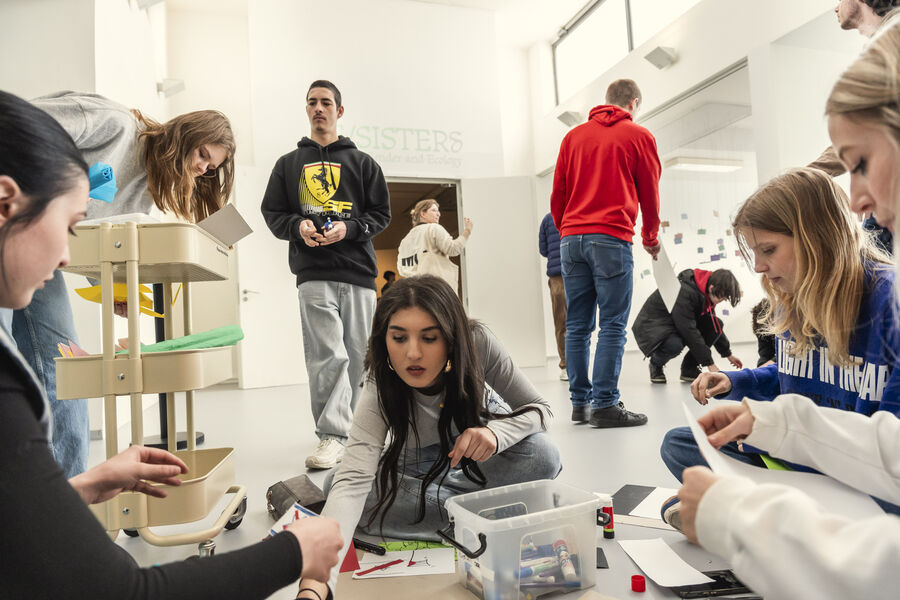 FOMU school event Monday Jr low res 045