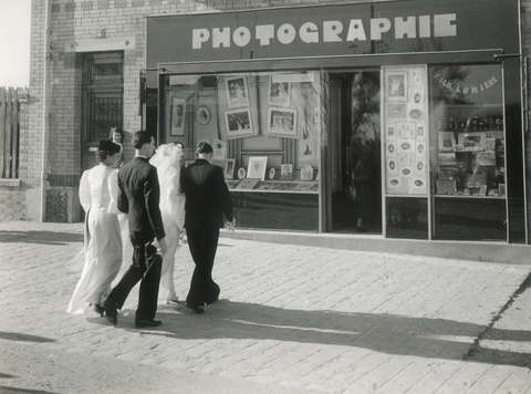 RS4676 P 1970 0366 0036 Doisneau Robert scr