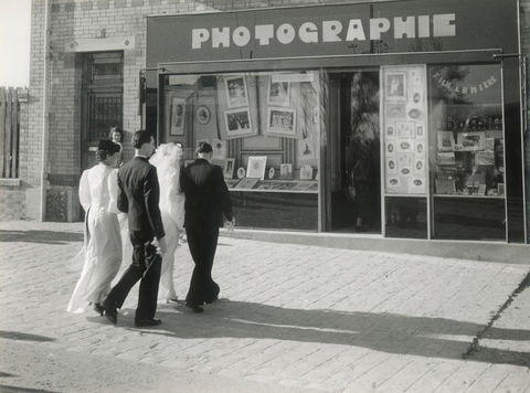 RS4676 P 1970 0366 0036 Doisneau Robert scr