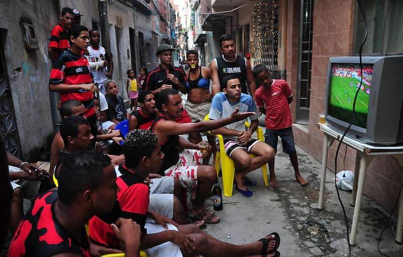 Rataodiniz2 Beco da Alegria alley of joy Complexo da Maré Rio de Janeiro