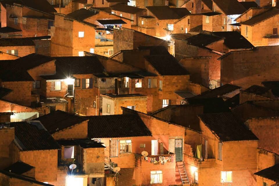 Ratao Diniz1 Rooftops in Nova Maré Rio de Janeiro