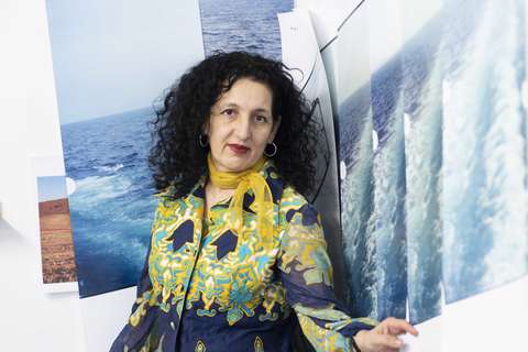 Zineb Sedira portrait Thierry Bal 1 lores