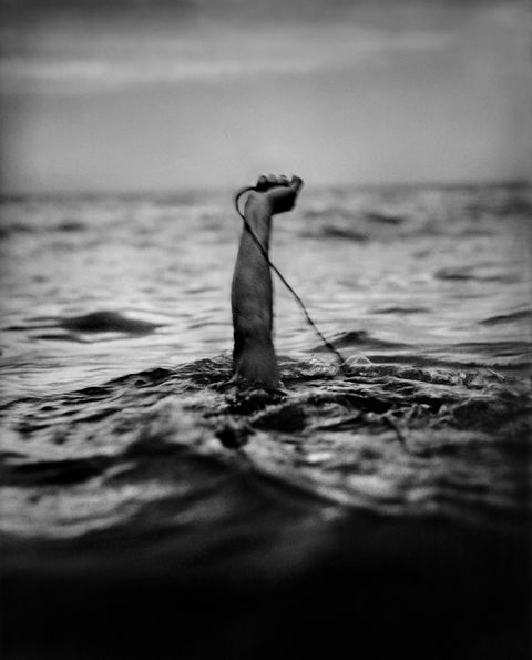PRESENT 01 Selfportrait Northsea 2003 300 DPI STEPHANVANFLETEREN